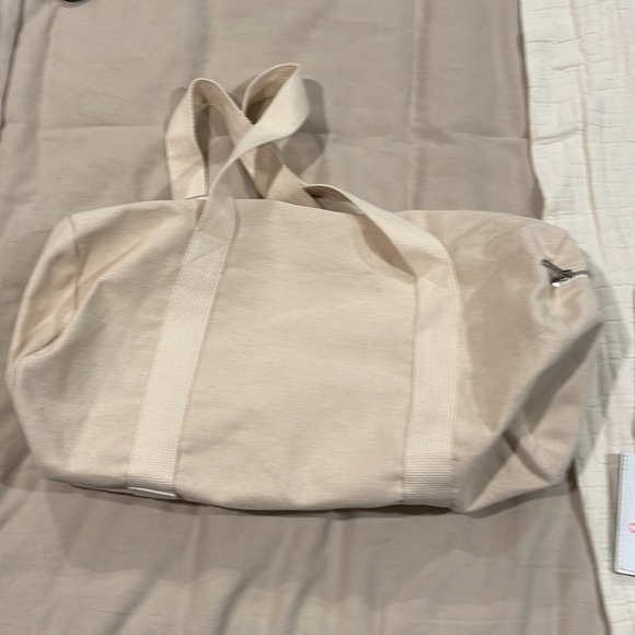 Adidas duffle bag and luggage tag. New without tags. - Picture 3 of 3